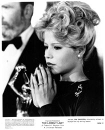 دانلود فیلم The Lonely Lady 1983352727-1197438017