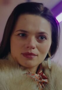 دانلود فیلم کوتاه Rich Girl Buys Homeless Man 2023388207-1184510407