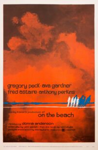 دانلود فیلم On the Beach 1959399529-1708275682